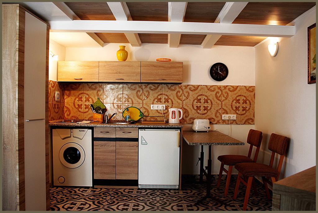 White & Quiet Apartment House Хевиз Экстерьер фото