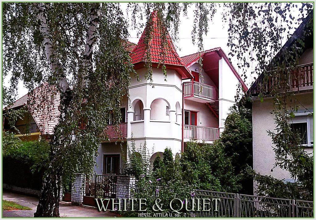 White & Quiet Apartment House Хевиз Экстерьер фото