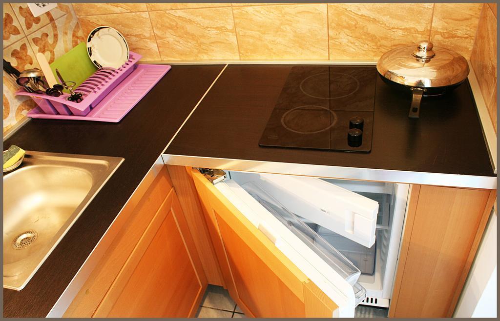 White & Quiet Apartment House Хевиз Экстерьер фото