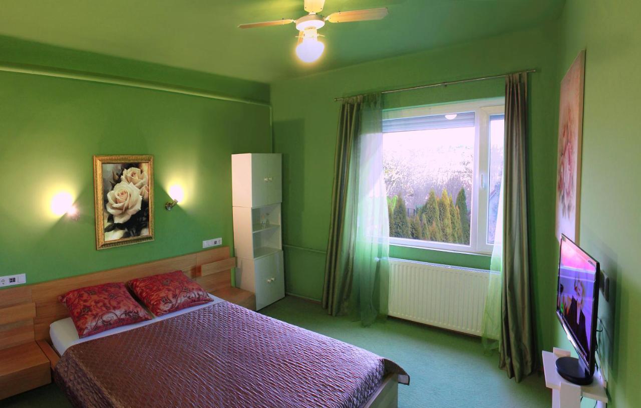 White & Quiet Apartment House Хевиз Экстерьер фото