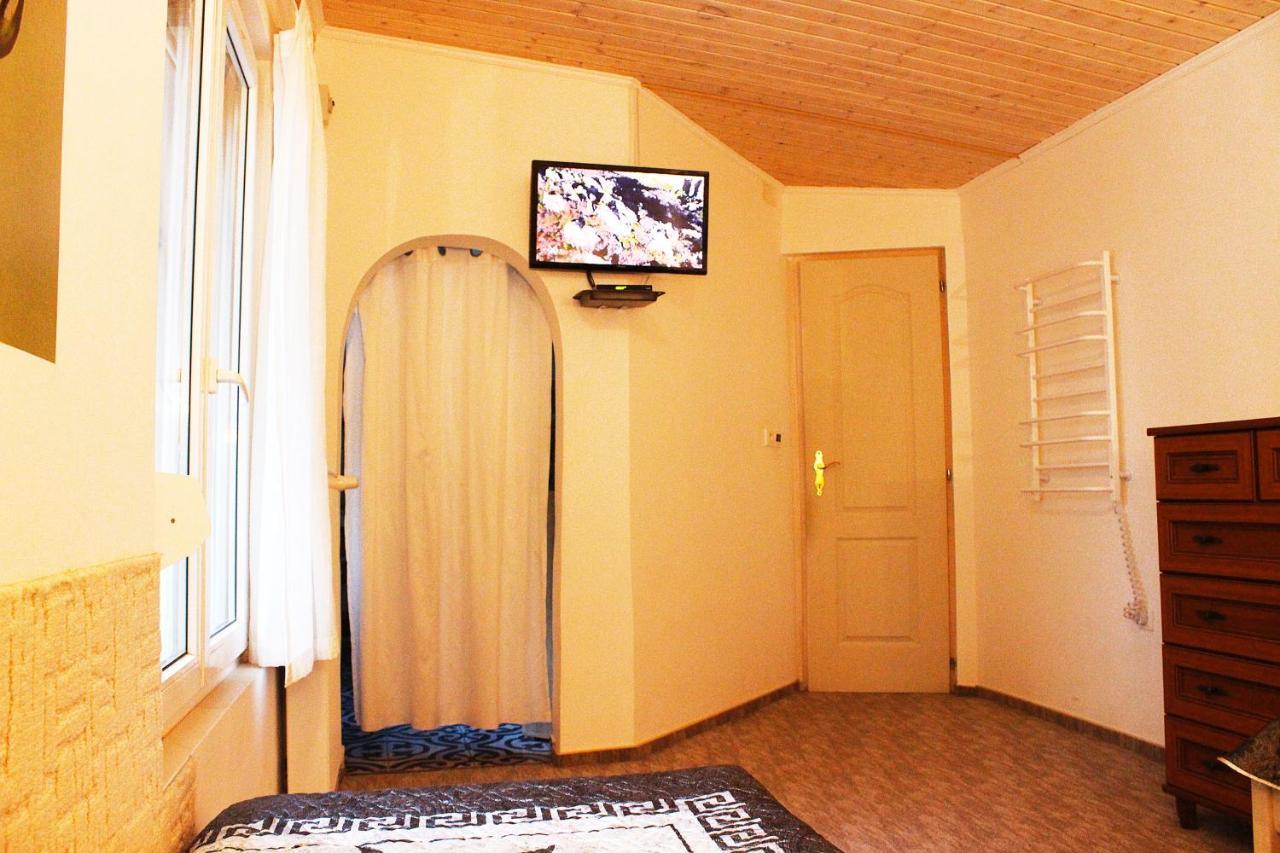 White & Quiet Apartment House Хевиз Экстерьер фото